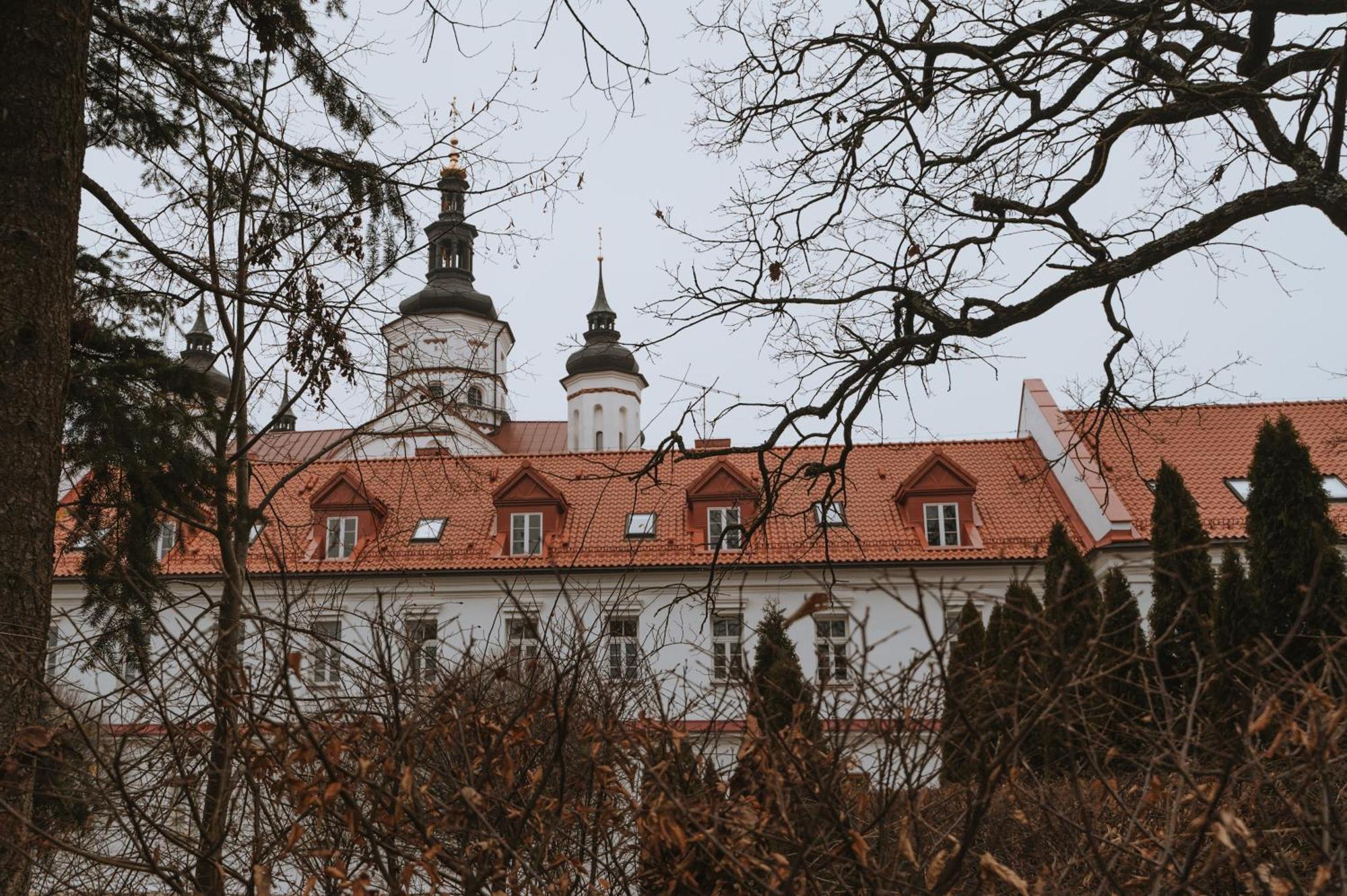 Pokoje Goscinne Domu Pielgrzyma W Supraslu Exterior foto
