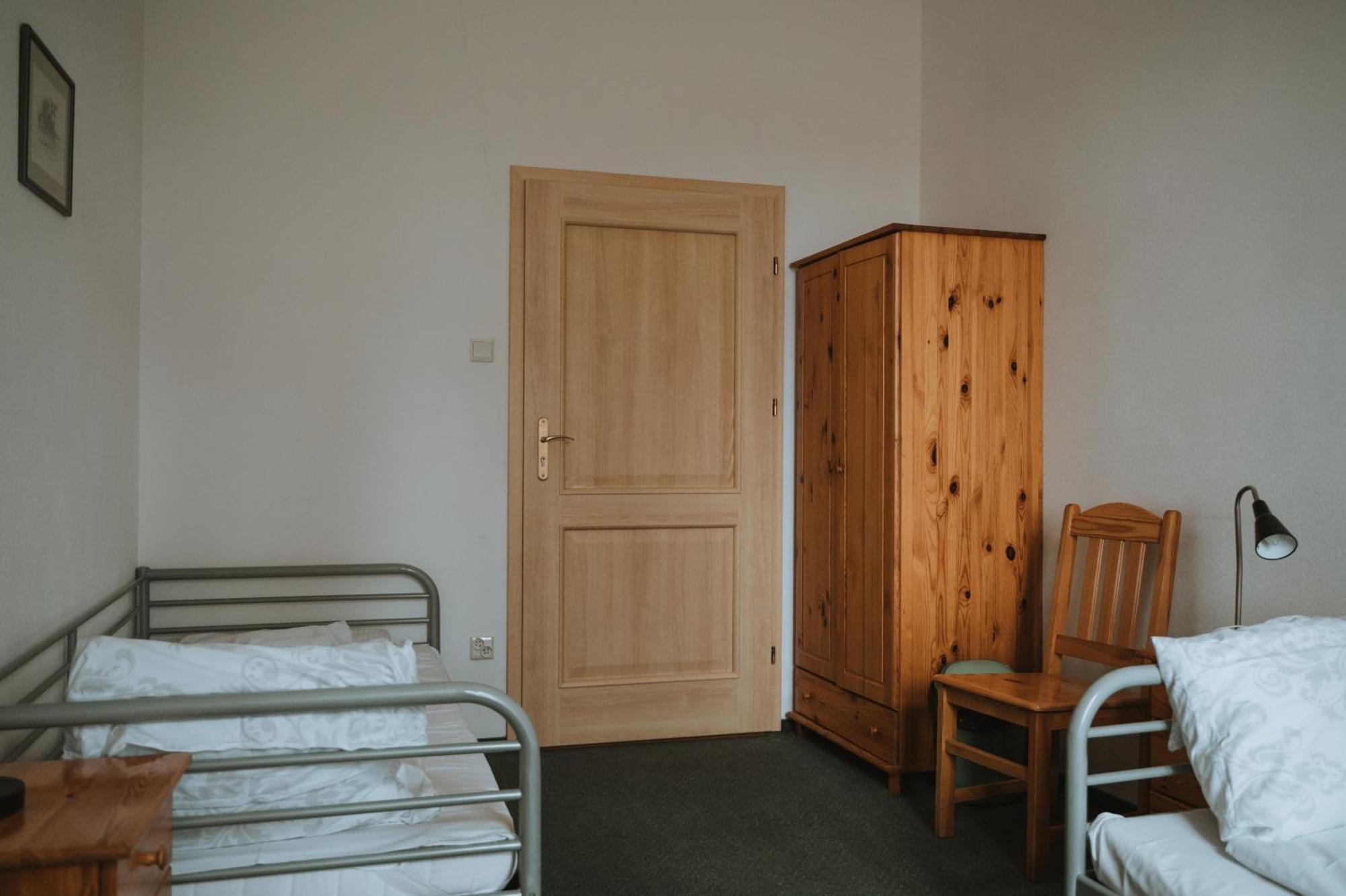 Pokoje Goscinne Domu Pielgrzyma W Supraslu Exterior foto