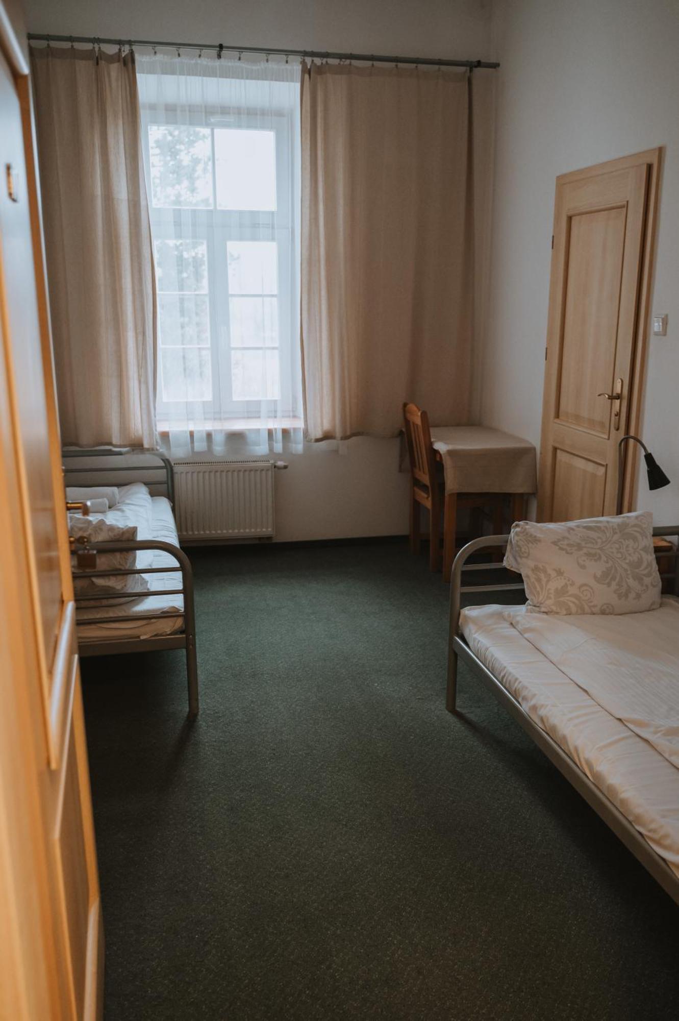 Pokoje Goscinne Domu Pielgrzyma W Supraslu Exterior foto